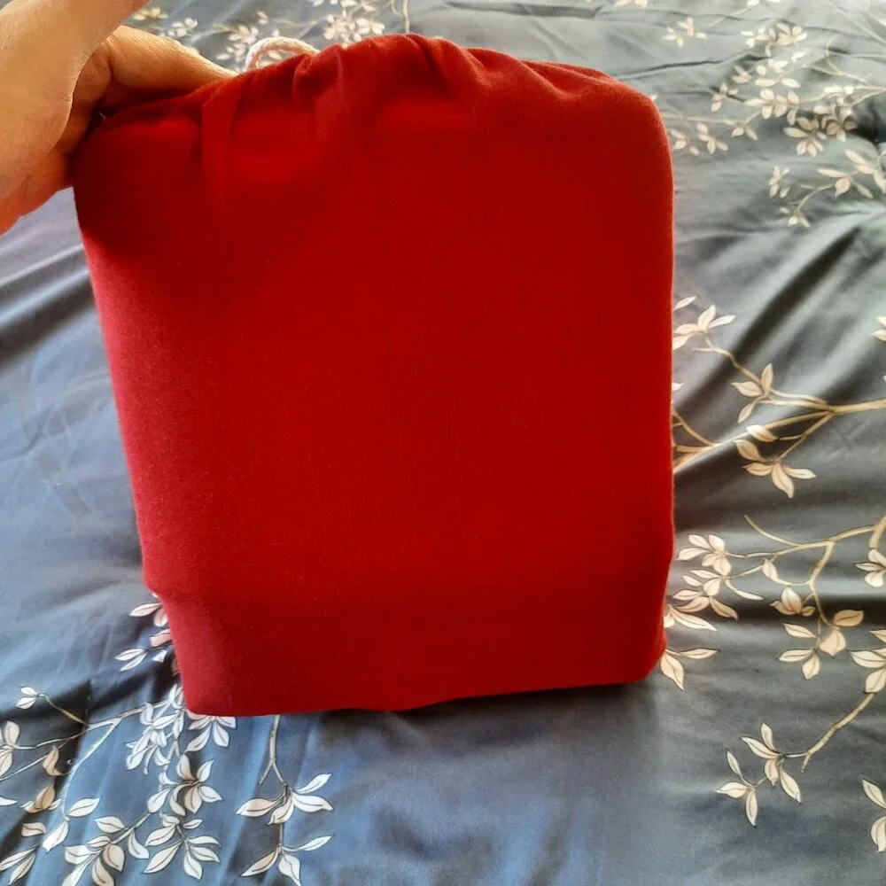 MAINSTAYS Jersey Knit Sheet Set NWT! - Red, Full Size Bed